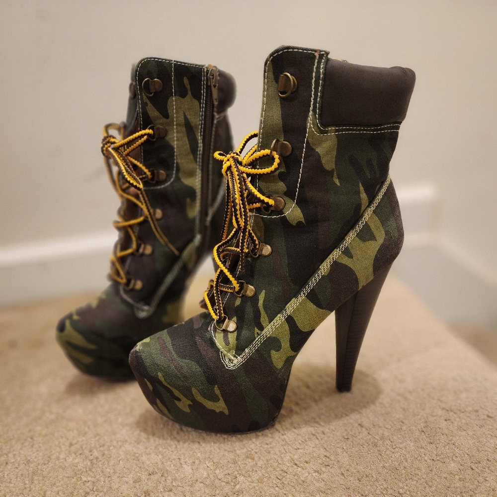 Camouflage High Heel Boots